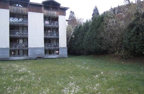Brides-les-Bains Apartment | Charming Studio with Balcony, Parking, and WiFi - Sleeps 4, Pet-Friendly
