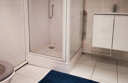 Ris Orangis Apartment | Charming studio 30 minutes from Paris near Evry and Orly airport