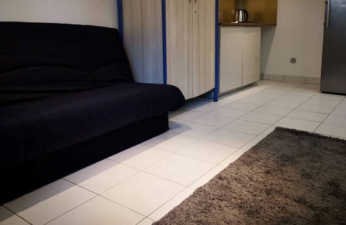 Ris Orangis Apartment | Charming studio 30 minutes from Paris near Evry and Orly airport