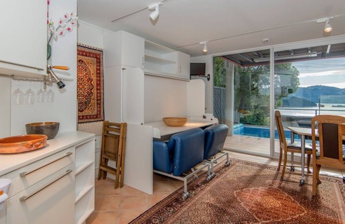 Christchurch District Apartment | Charming Studio Apartment on the Shores of Lyttelton Harbour