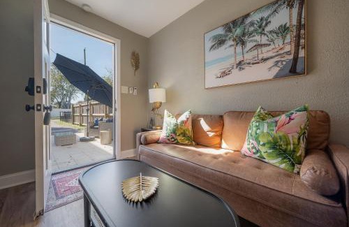 Egypt Lake-Leto Apartment | Charming Studio Apartment in West Tampa Perfect for Couples 1576