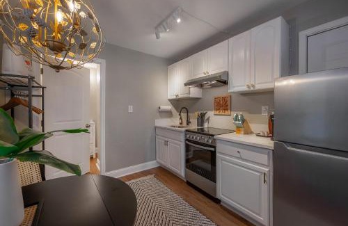 Egypt Lake-Leto Apartment | Charming Studio Apartment in West Tampa Perfect for Couples 1576