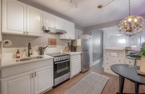 Egypt Lake-Leto Apartment | Charming Studio Apartment in West Tampa Perfect for Couples 1576