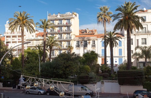 Cannes City Centre Apartment | charming studio center Croisette Cannes waterfront