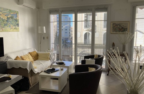 Cannes City Centre Apartment | charming studio center Croisette Cannes waterfront