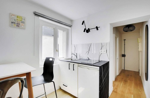 Quartier de la Roquette Apartment | Charming studio for 2 people - Bastille
