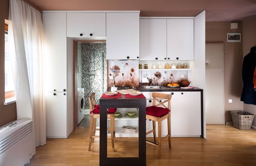 Ljubljana City Centre Apartment | Charming studio for 2, walking distance to attractions, cafés, restaurants.