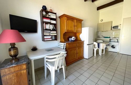 Banyuls-sur-Mer Apartment | Charming studio 150 m from dive club, terrace and parking in Banyuls-sur-Mer