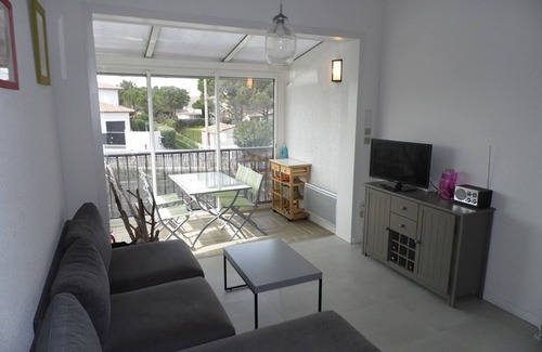 Le Grau-dʼAgde Apartment | Charming Studio with Mezzanine, 4 Sleeps, Parking, 700m to Shops, Grau d’Agde