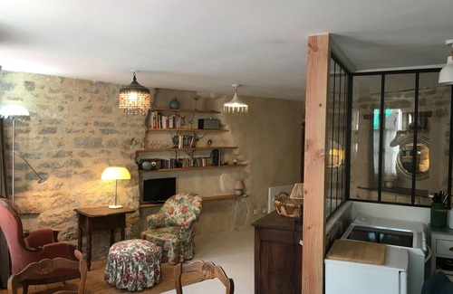 Semur-en-Auxois Apartment | Charming studio in the center of town on Place Notre Dame