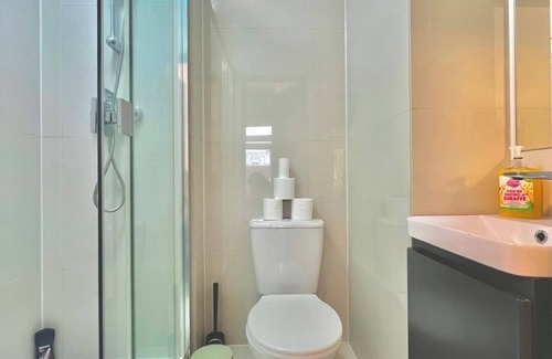 Golders Green Apartment | Charming Studio for Two in Golders Green – Bright, Central and Great for Couples