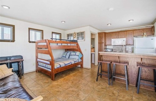 Holly Beach House | Charming Studio house with WiFi & AC in brilliant Holly Beach, La