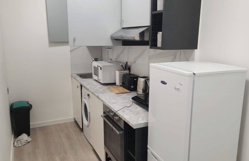 Golders Green Apartment | Charming Studio in Central London