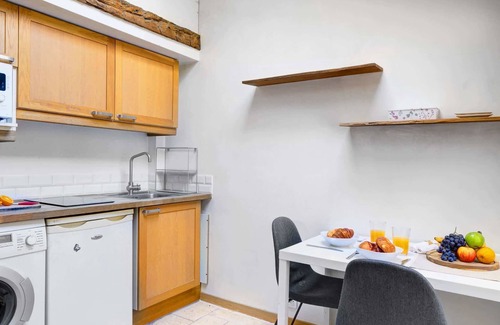 Les Iles Apartment | Charming Studio in the Heart of Ile Saint-Louis
