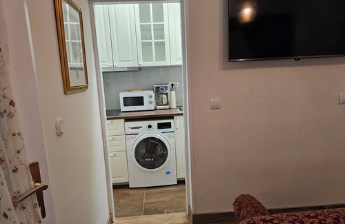 Kosancicev Venac Apartment | Charming studio in the heart of Belgrade, offering comfort and urban excitement.