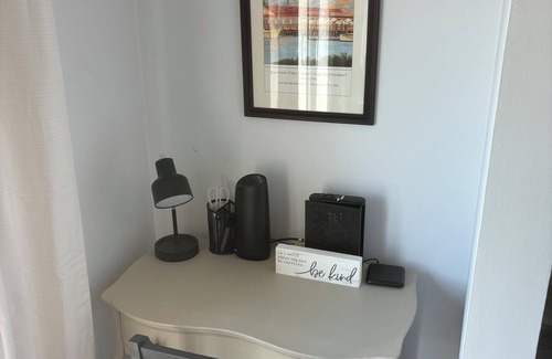 Emerald Isle Apartment | Charming studio in lovely Emerald Isle with beach access