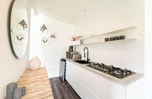 Ladera Heights House | Charming Studio Oasis with Pool Near SoFi - MKLAD4