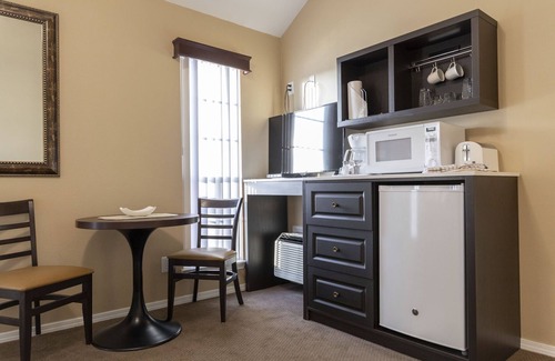 Branson Apartment | Charming Studio w/Pool Access in Branson