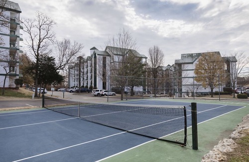 Branson Apartment | Charming Studio w/Pool Access in Branson