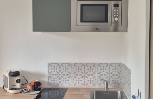 European Quarter Apartment | Charming Studio with Balcony Two Steps from Strasbourg and its Cathedral