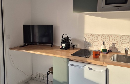 European Quarter Apartment | Charming Studio with Balcony Two Steps from Strasbourg and its Cathedral