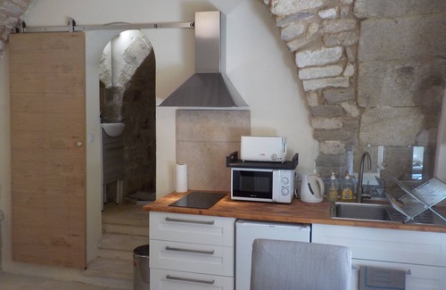 Bonnieux Apartment | Charming studio Wifi, Kitchen, Bonnieux terrace in the Luberon