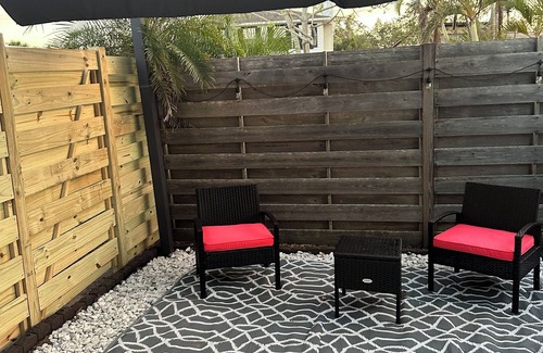 Sarasota Apartment | Charming studio with AC and WiFi in sunny Sarasota