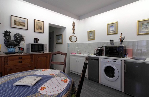 Mersuay Cottage | Charming Studio with Garden and Terraces, Peaceful and Historic Setting