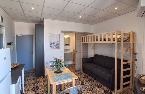Ruoms Apartment | Charming studio with swimming pool in the heart of Ruoms, Ardèche