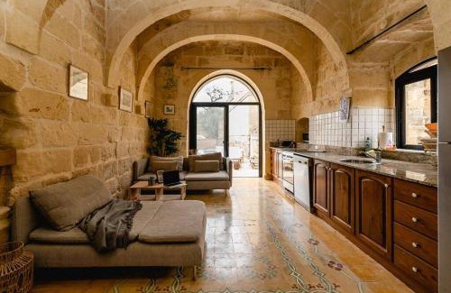 Xewkija Villa | Charming & Stylish Historic Farmhouse with Pool