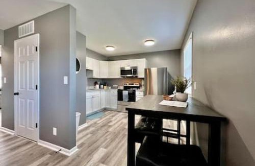 Trenton Apartment | Charming, Stylish remodeled Trenton Apartment