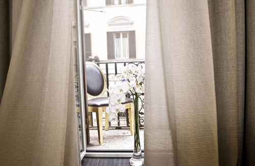 Rione IV Campo Marzio Apartment | Charming suite a few steps from the Spanish Steps in the heart of the Trident