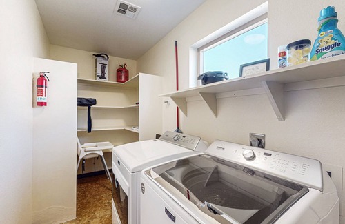 Alta Mesa Community Association House | Charming & sunlit villa with private pool, patio, & firepit - near golf & trails