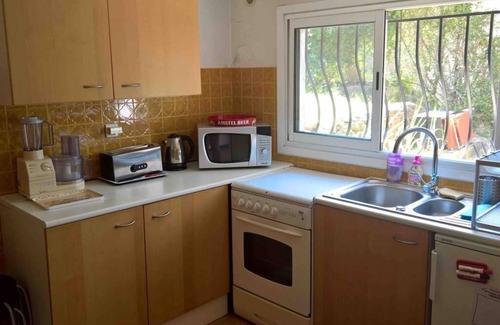 Toulon Villa | Charming T1 of 30 m² on the ground floor of villa