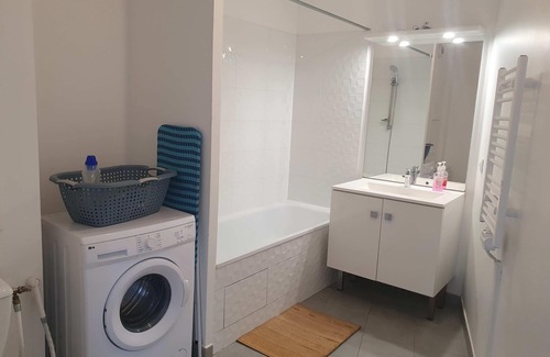 Villejuif Apartment | Charming T3 with balcony near Paris