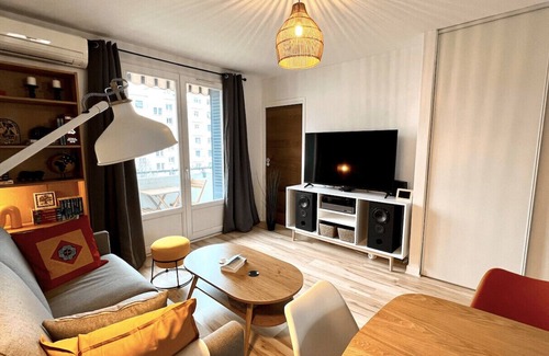Jean Moulin - Marius Berliet Apartment | Charming T3 with balcony in Lyon Monplaisir