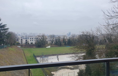Villejuif Apartment | Charming T3 with parking near Paris