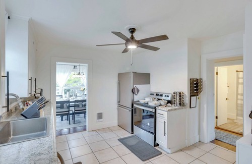 Hilltop House | Charming Tacoma Vacation Rental: 2 Mi to Downtown!
