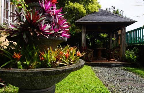 Silang Junction North Villa | Charming Tagaytay Vacation Home