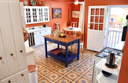 Warwick House | CHARMING THREE BEDROOM COTTAGE AT MARLEY BEACH, WARICK