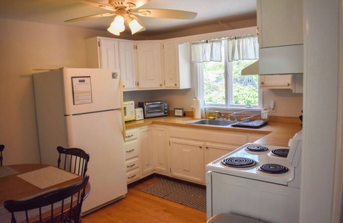 East Harwich House | Charming three bedroom home, only 2 miles to Jackknife Beach in Chatham
