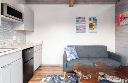 Valdez Cabin | Charming tiny home with WiFi in Valdez. Perfect for 2!