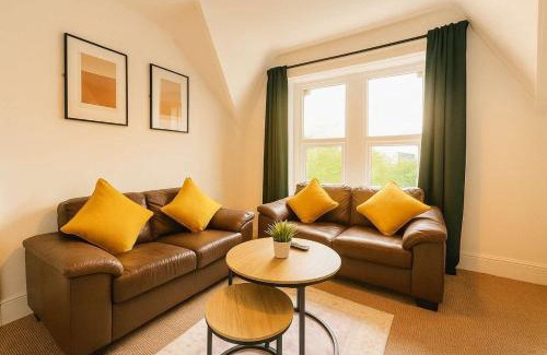 Grangetown Apartment | Charming Top Floor Cardiff Gem