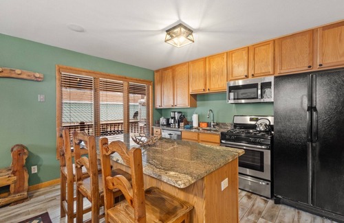 Ouray Condo | Charming Top Floor Downtown Ouray Retreat | Spectacular Views