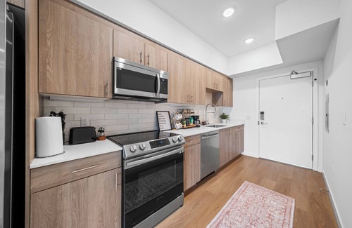Bankers Hill Apartment | Charming Top Floor Gem City Ocean Views in fabulous Bankers Hill, San Diego