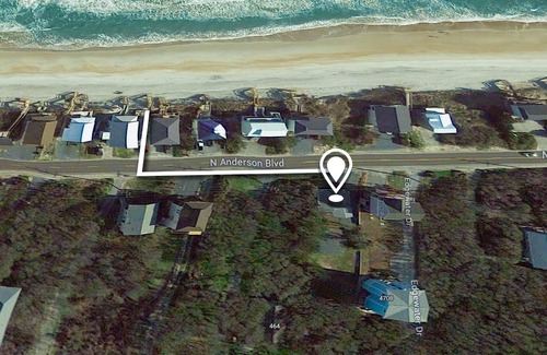 Topsail Beach House | Charming Topsail Beach Cottage with Deeded Beach Access