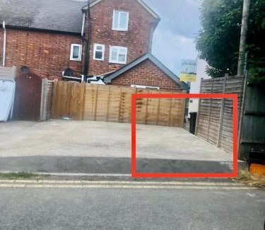 Five Oak Green Apartment | Charming Town centre 3 double beds home free parking