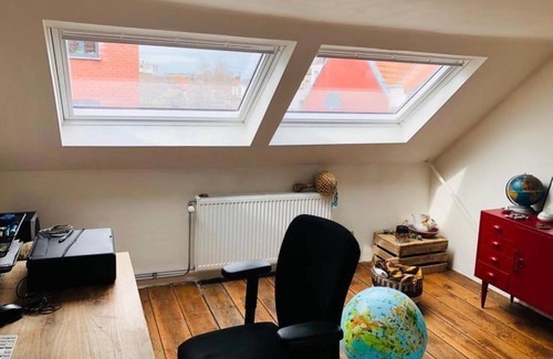 Borgerhout House | Charming town house with 1 bedroom-Sunny Roof terrace