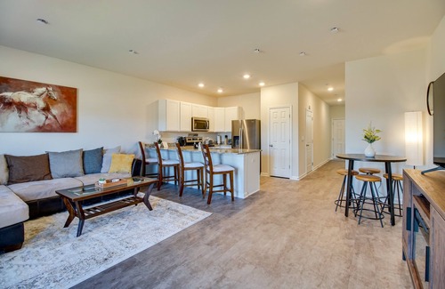 Luray House | Charming Townhome < 1 Mi to Zoo & Luray Caverns!