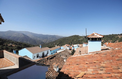 Juzcar House | Charming townhouse in an Andalucian mountian blue village